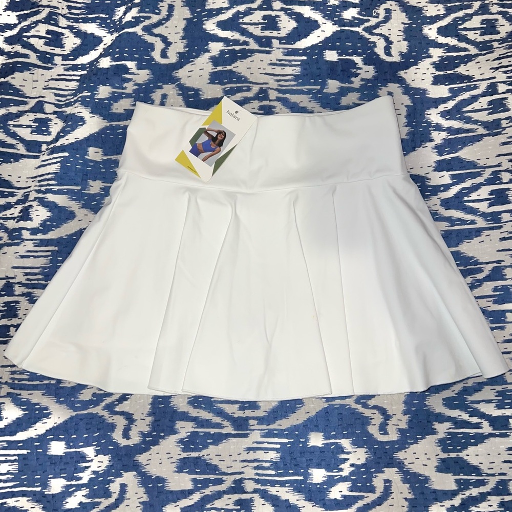 Halara Pleated Tennis Skort - Picture 1 of 1